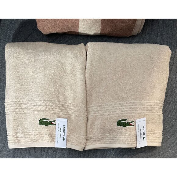 LACOSTE Bath Towel Set of 2 100% Cotton 30x52 Tan Big Crocodile Logo Embroidered - Picture 1 of 6